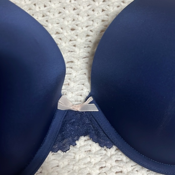 Victoria’s Secret | Dream Angels Push-Up Bra - Picture 2 of 9